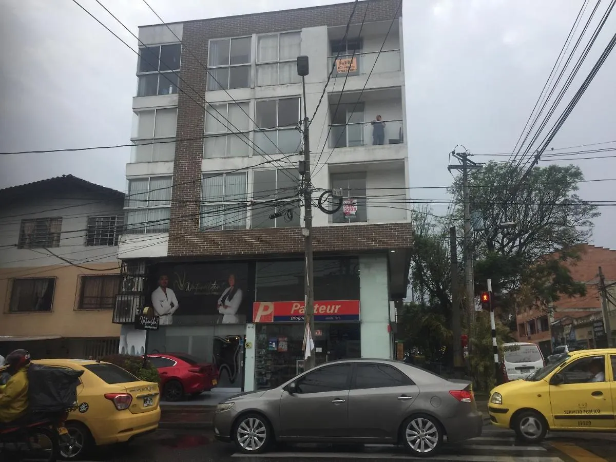 Apartamento Lof, Duplex, Iluminado, Bueno , Centrico Y Bien Ubicado En Laureles Estadio Medellin Colombia